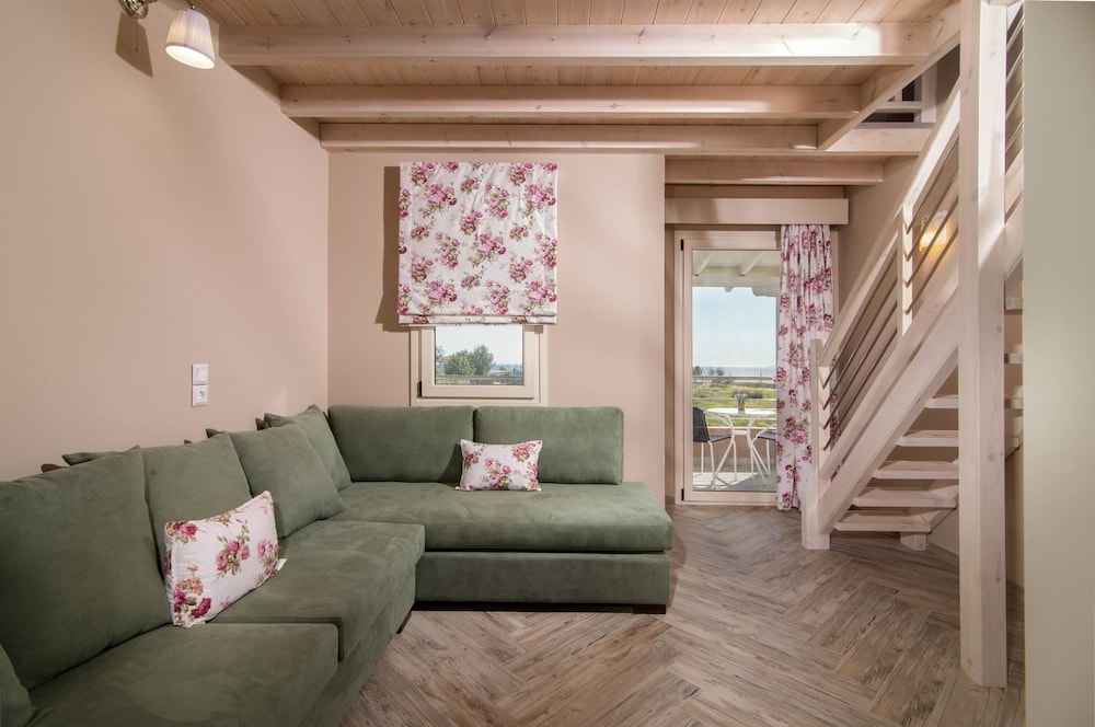 Pagona House