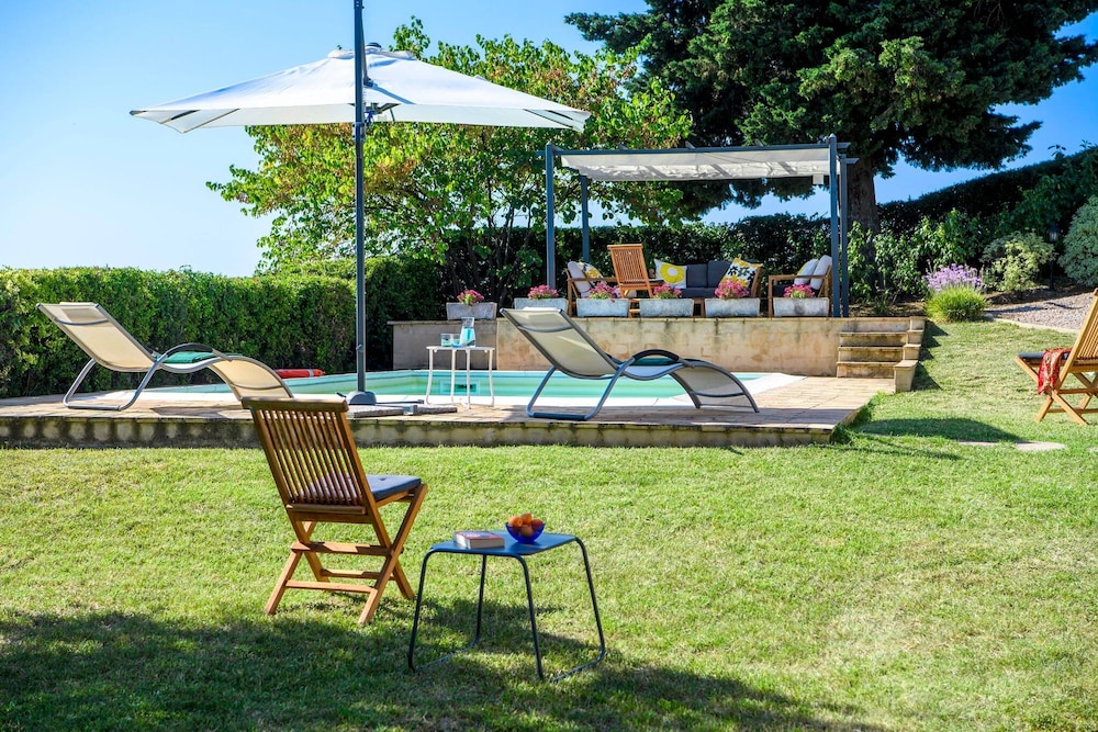 Casa Felicita 8 by Marche Holiday Villas