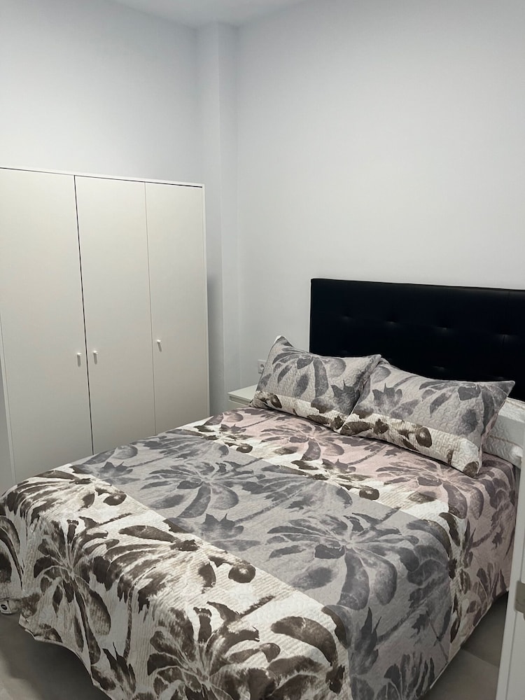Meridiana Apartments