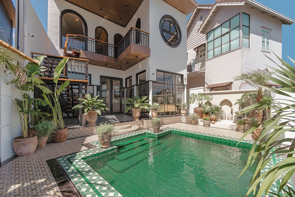 De Ma'at villa