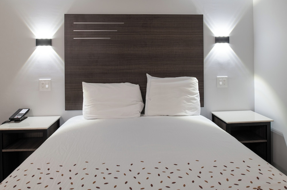 Beach Inn - A Huntington Beach Motel