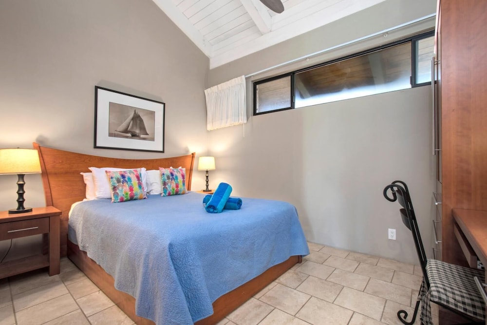 Papakea 2 Free Rental Cars KBM Resorts Great Family Villa 2 Units, 6 Bedrooms Ml-1169