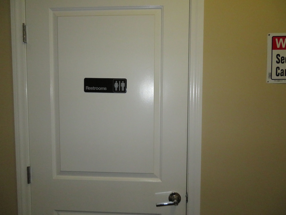 2 Bed 2 Bath in Studio City