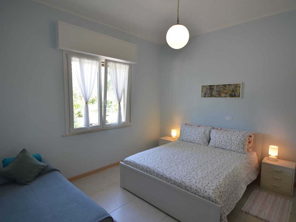 Holiday Home Near the Beaches view 4