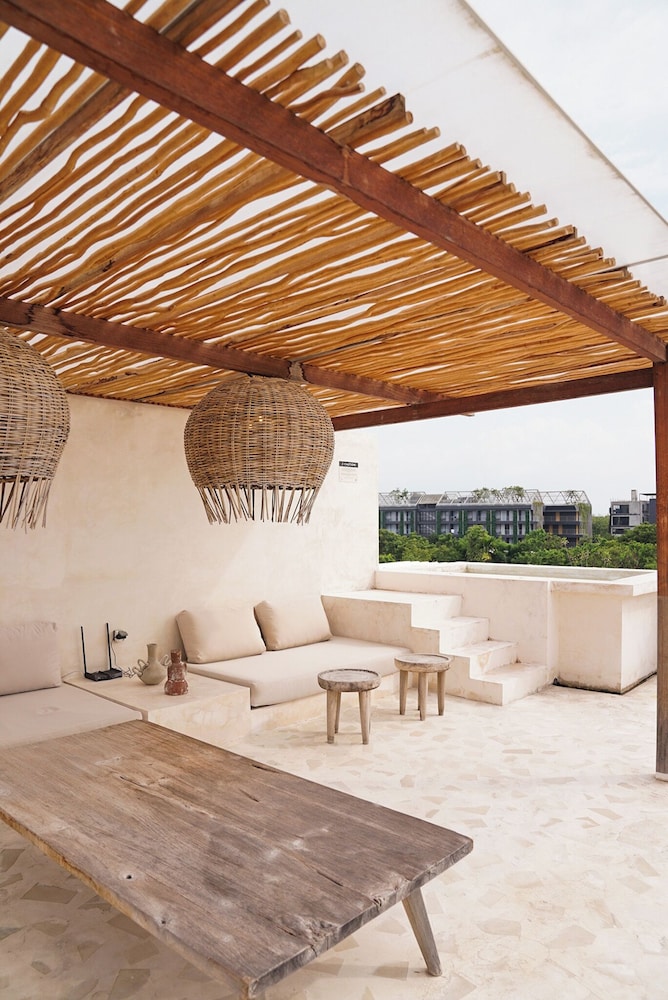 Arrova Bali by Blacksand