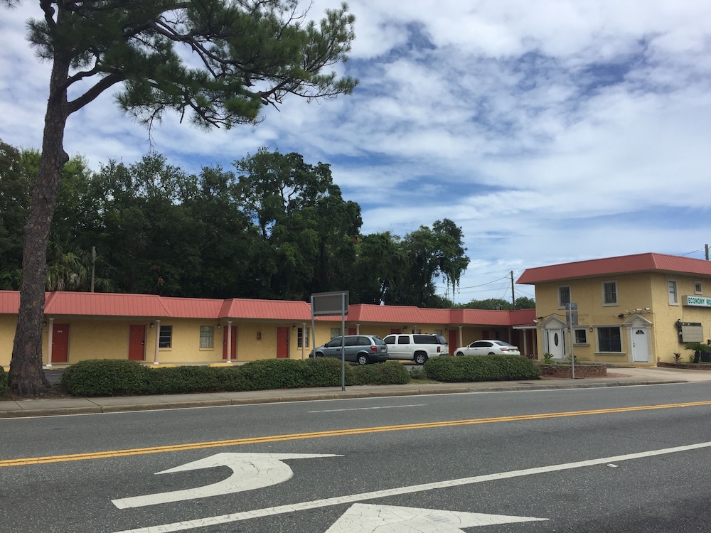 Hotel Economy Motel - Image 1