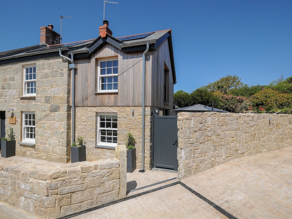 Stargazy Cottage