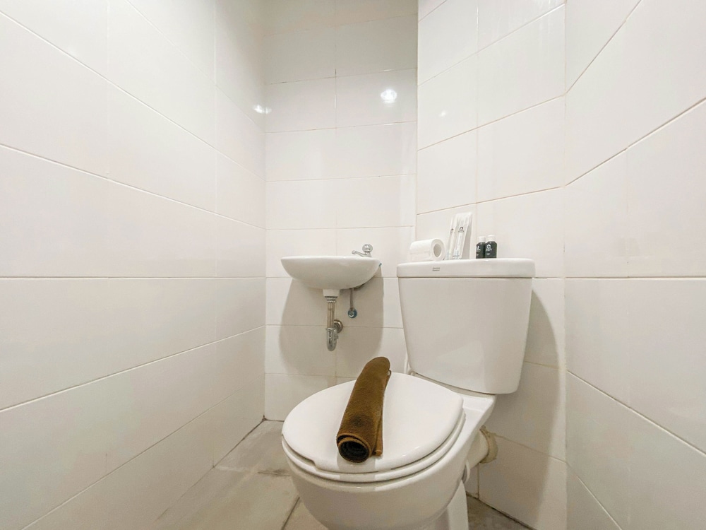 Homey And Cozy Studio Apartment At The Alton