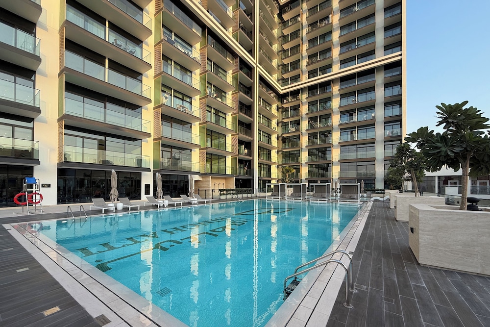 Cozy 1BR in Binghatti Emerald