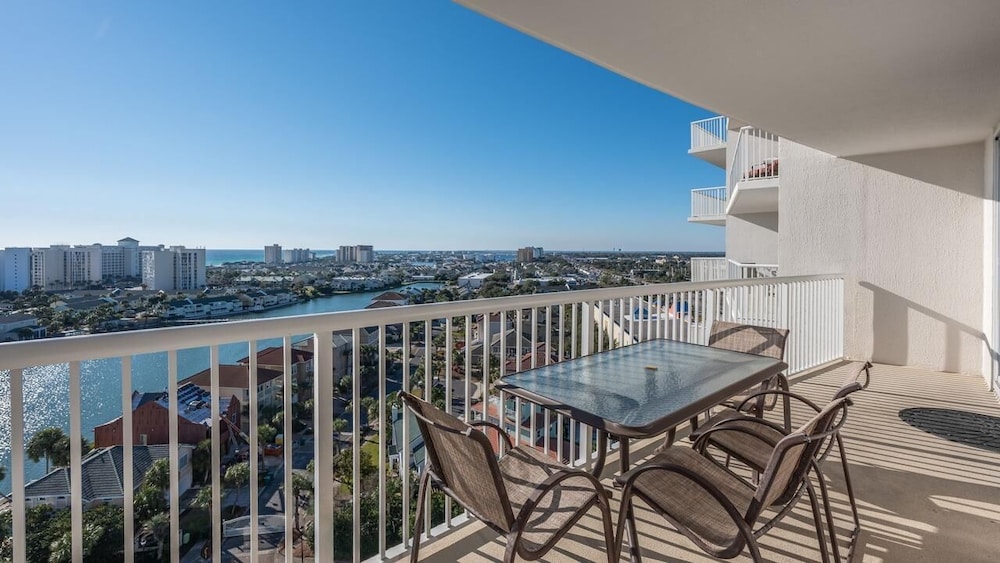 Pelican Beach Terrace 1203