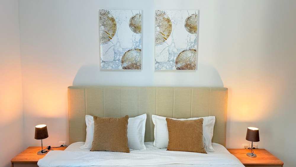 Premium 2 Bedroom Creek Horizon