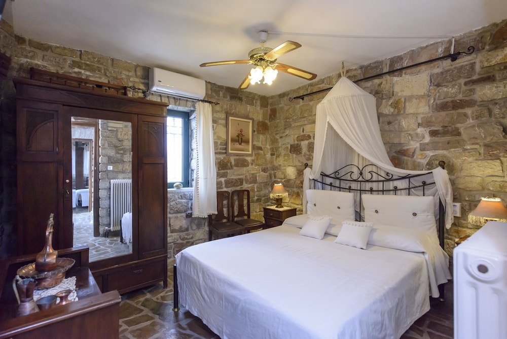 Entire Castle Amazing Sea View and Swimming Pool view 4