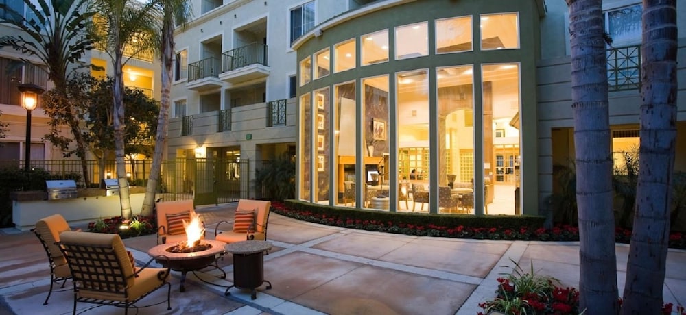 MARINA PRESIDENTIAL SUITE w AMAZING VIEWS & AMENITIES