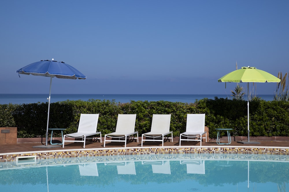 Riva Sea Apartments