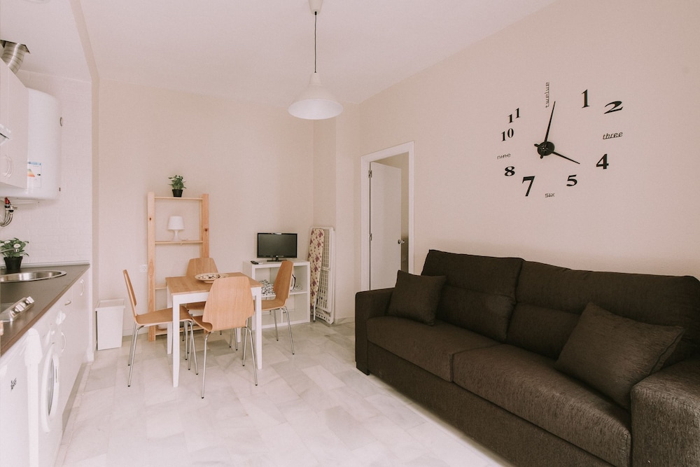 Sevilla Apartments San Luis