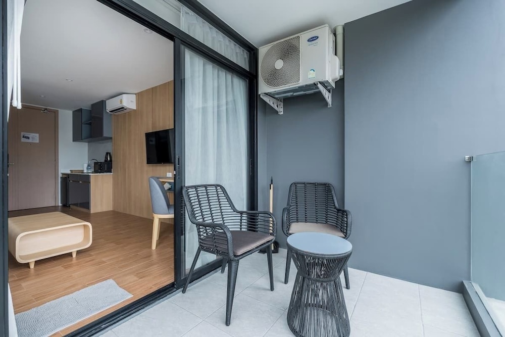 Modern 1506 Condo in Wyndham Gardens on the Beach
