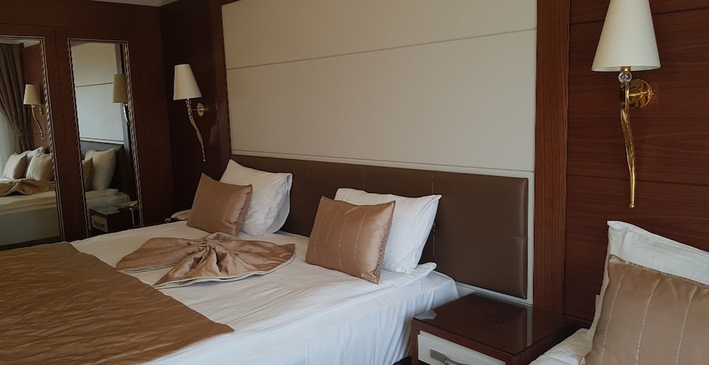 Grand Marcello Otel - Image 33