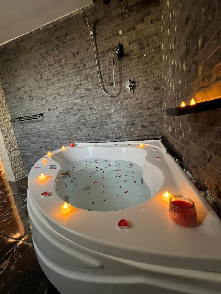 Downtown Family Suites