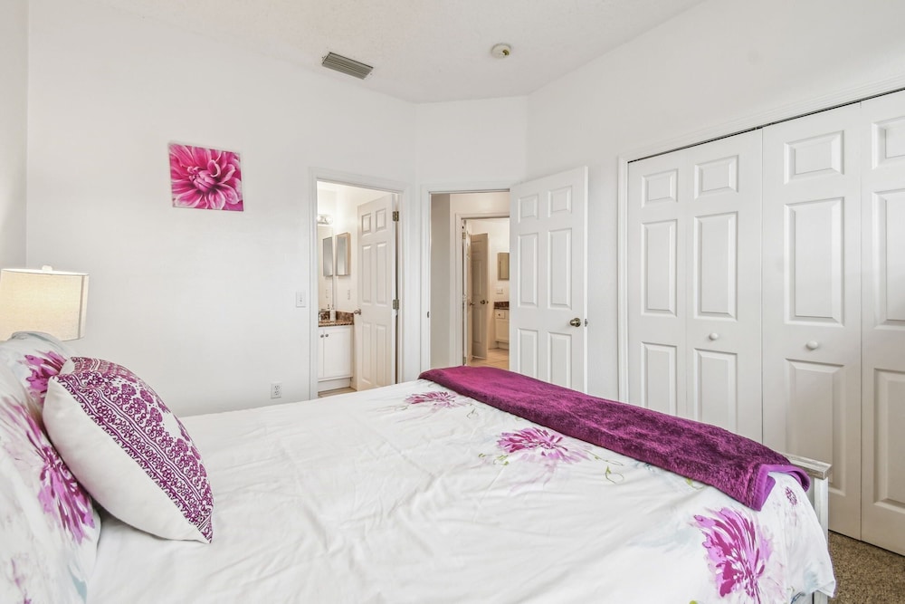 Home w/ Private Pool & Game Room - Near Disney!