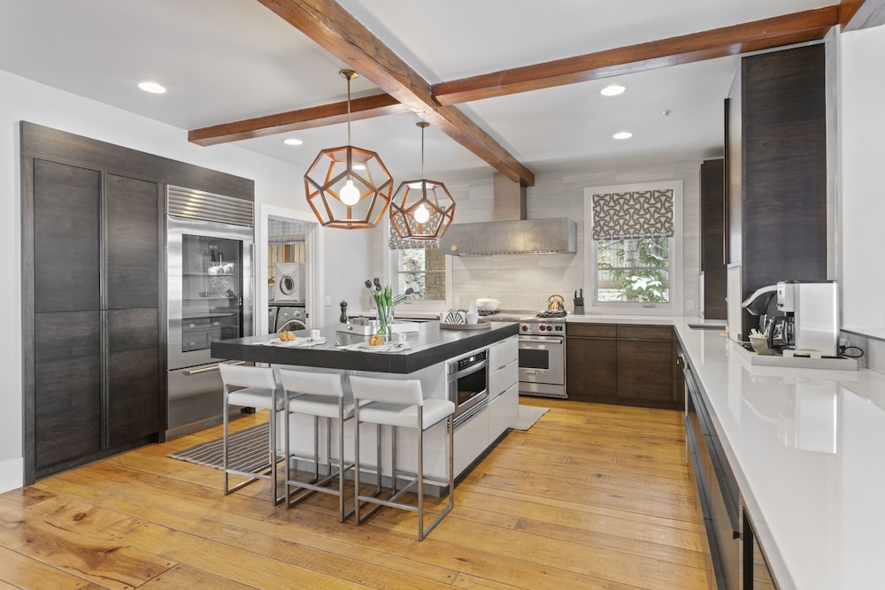 6977 Silver Lake Drive - 5 Bedroom Private Home with Hot Tub 5 Home