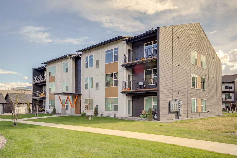 Modern Livingston Condo Near Yellowstone River! view 4