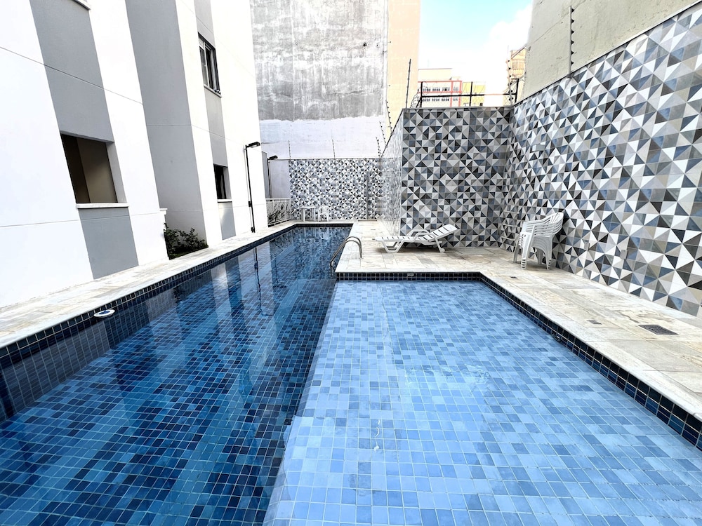 Apartamentos com piscina e academia