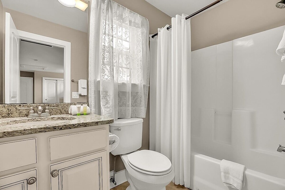 South Beach Cottages 2619 4 Bedroom Home