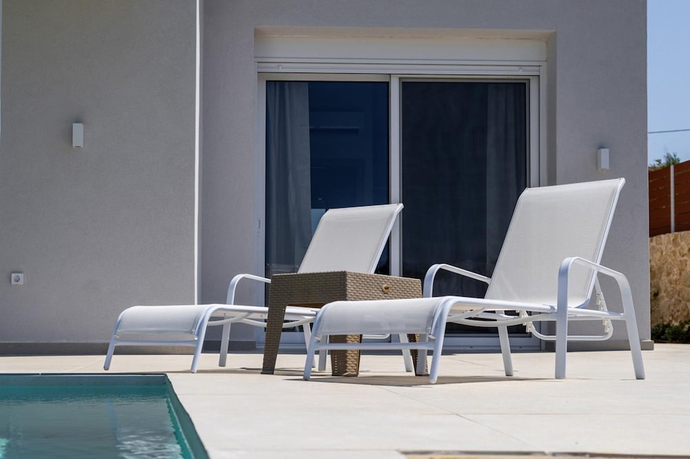 Casa di Pietra With 2 Bedrooms and 3 Bathrooms