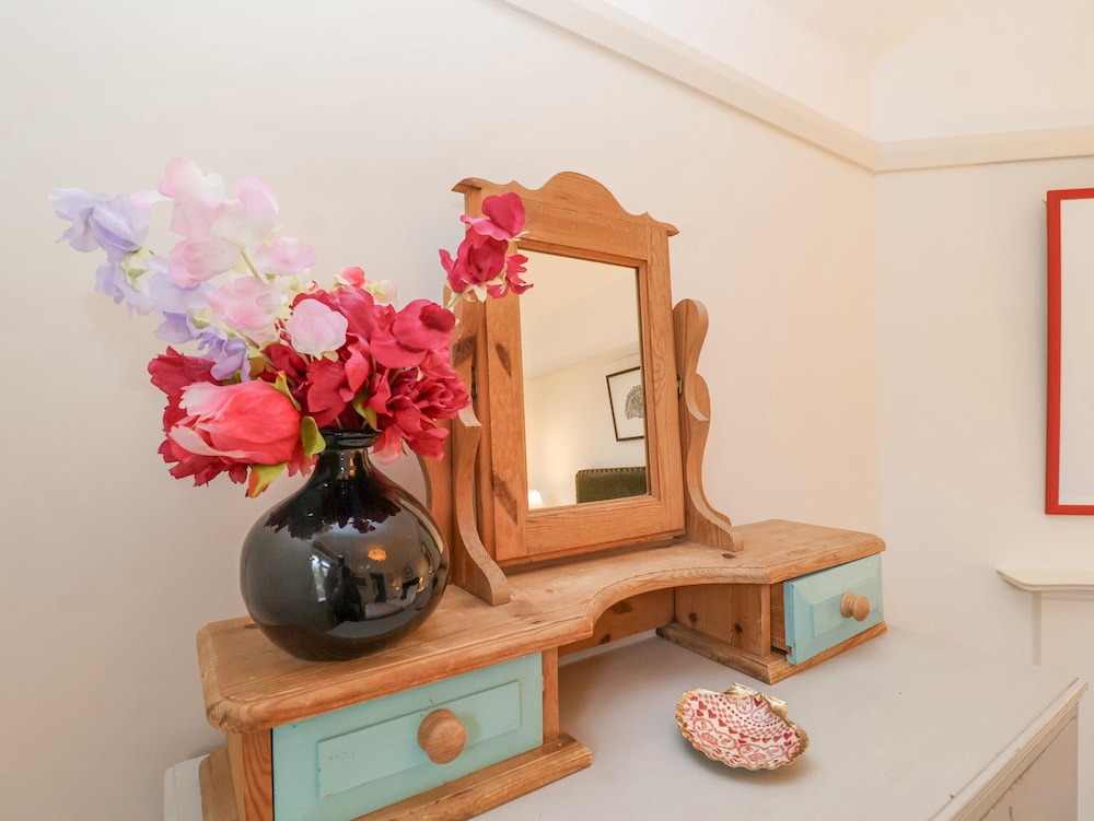 3 Chantry Cottages