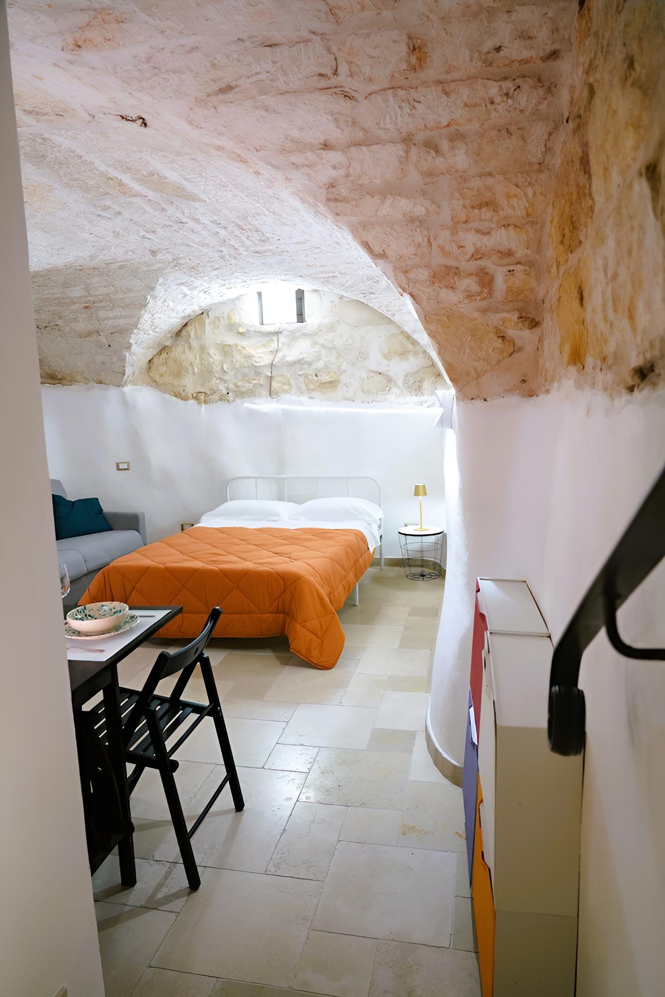 Grotta Charlotte - Arcuève view 5