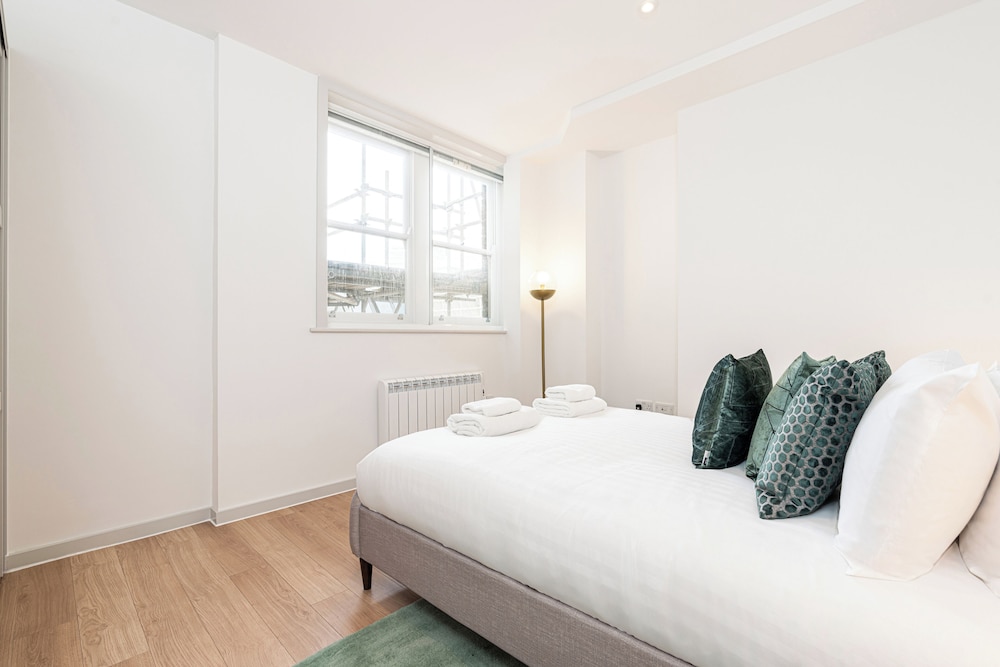 JOIVY Stylish 1 bed flats in Soho