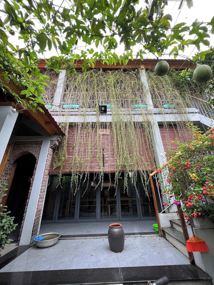Duong Lam Village