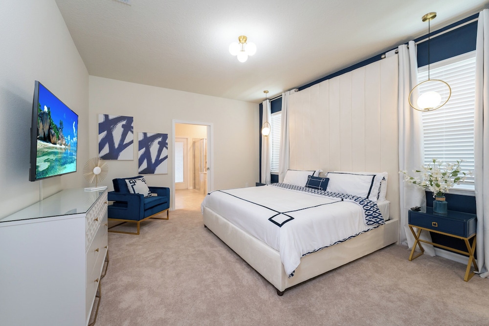 New Jungle Adventure 9BR Villa by Disney