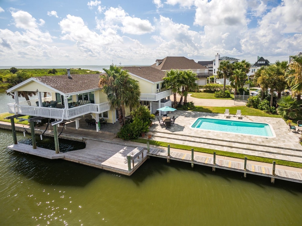 Luna Mar by Ryson Vacation Rentals