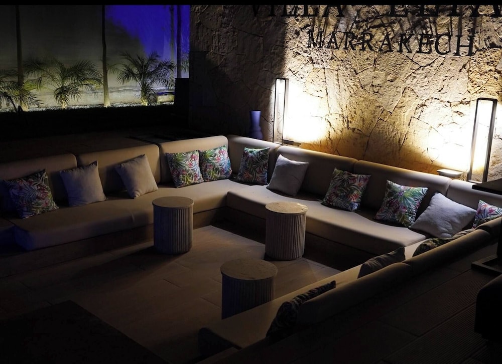 Marrakech Oasis Retreat - 5-bedroom Villa With Private Pool