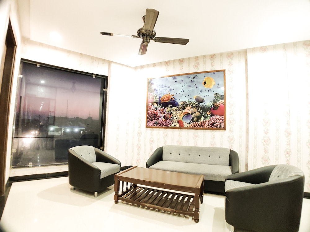 Hotel Landmark Residency view 4