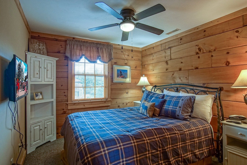 Loggers Run #8: 5 Bedrooms, 3.5 Baths