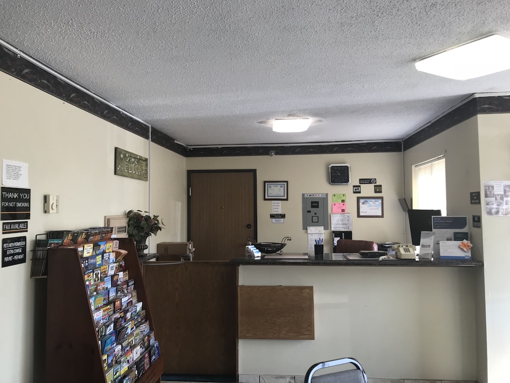 Mitchell Vacations - Rodeway Inn - Property Image 3