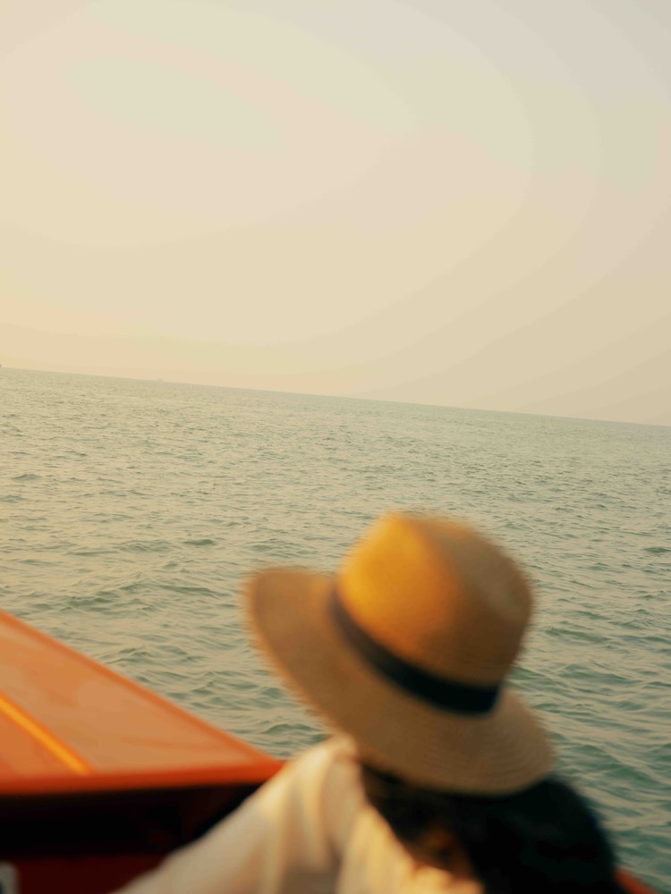 The Postcard on the Arabian Sea