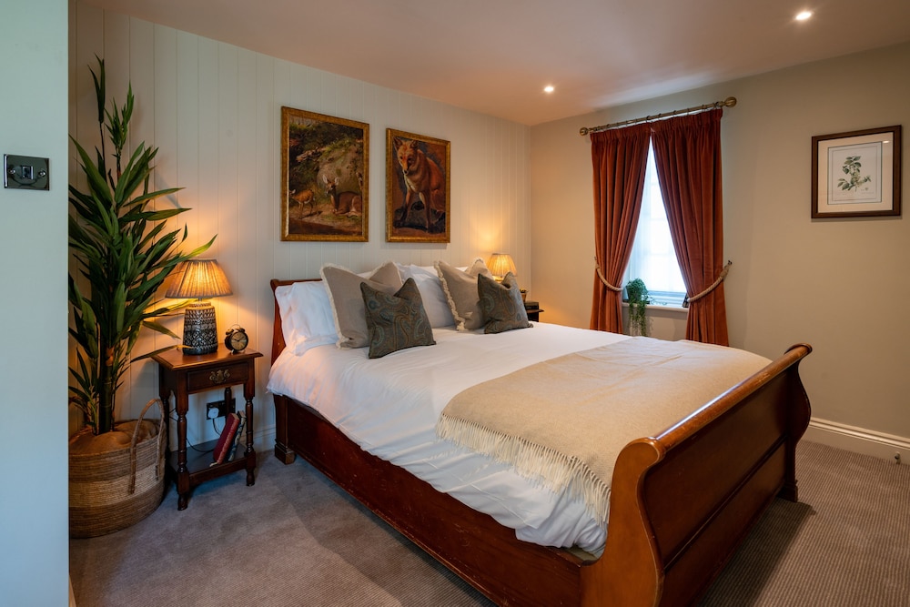 High Corner Inn