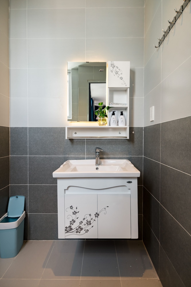 HAPPYHOMES 102 Luxury Bui Vien Apartment