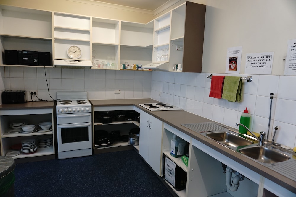 The Guesthouse - Hostel