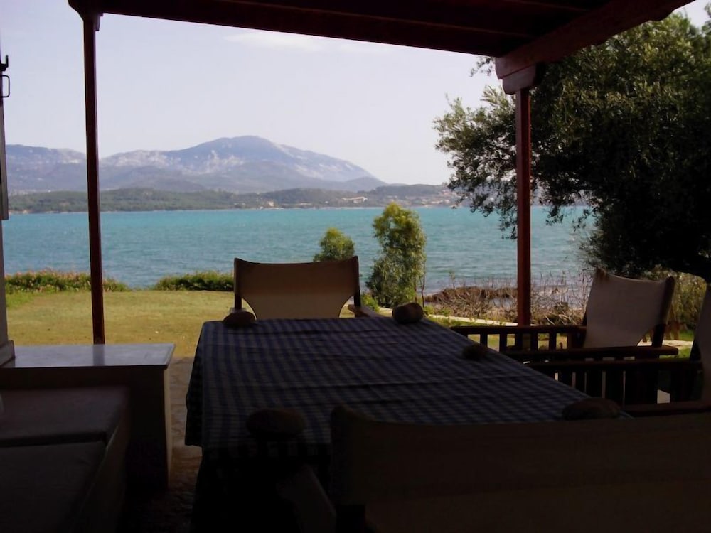 Alekos Beach Houses-Nisos