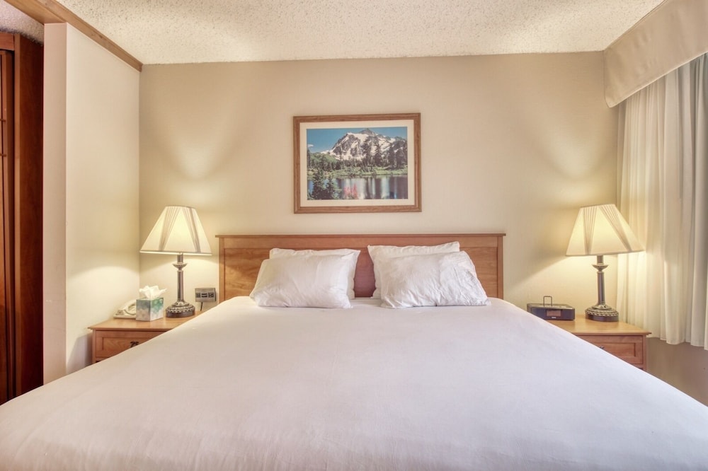 The Grand Lodge by Traverse Hospitality (No Resort Fees)