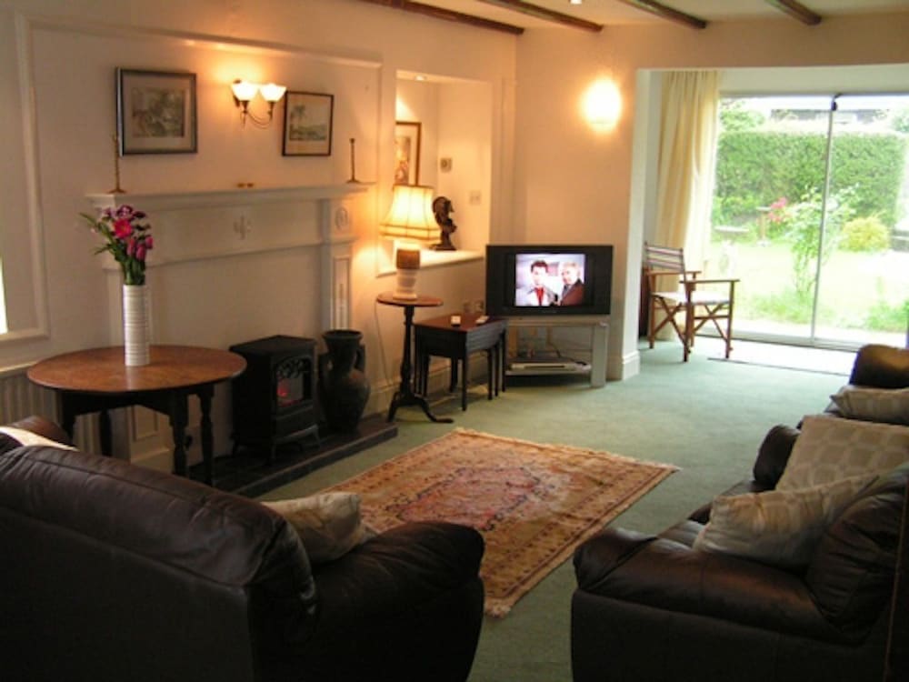 Cherry Tree Lodge