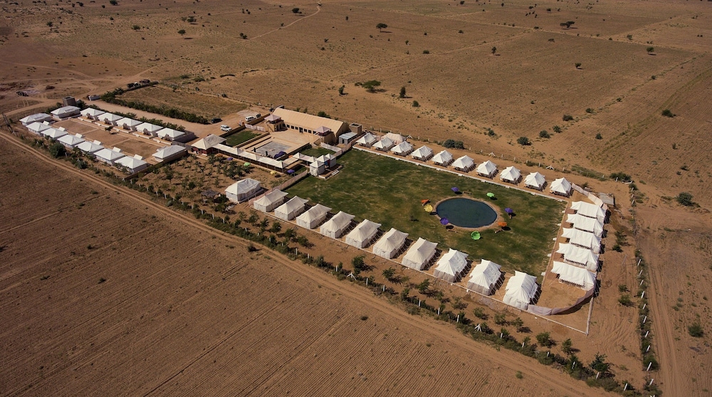 Camp e Khas