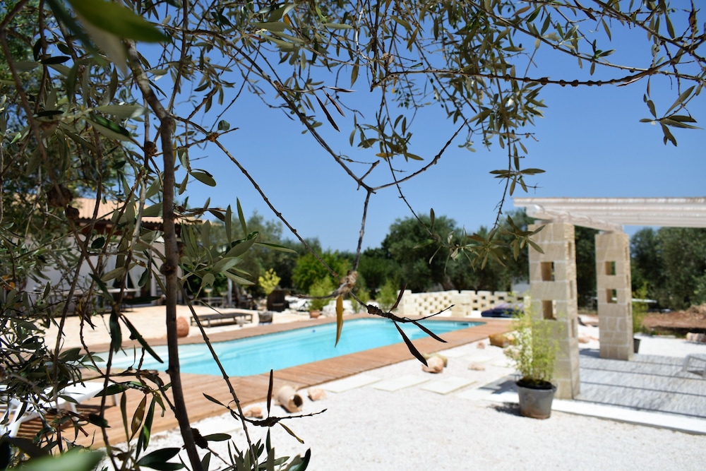 Paradise Trulli