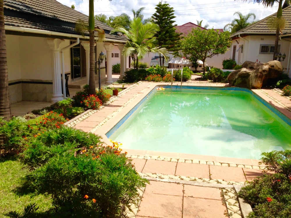 Melunah Lodge