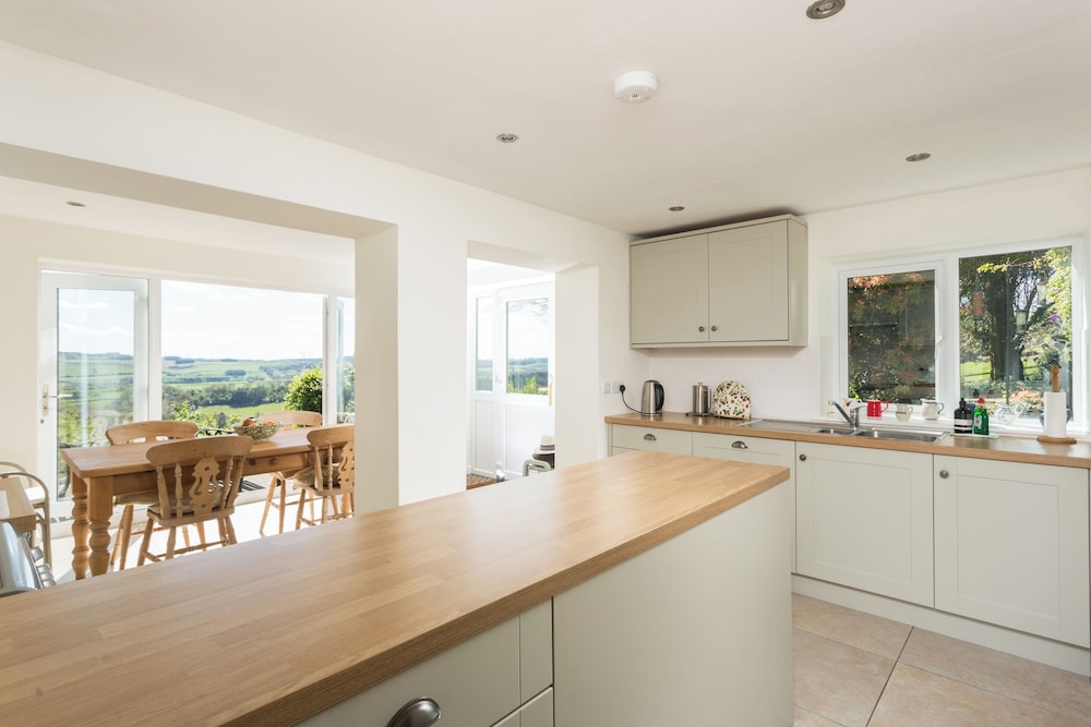 Stunning 3 Bedroom Cottage Near Historic York