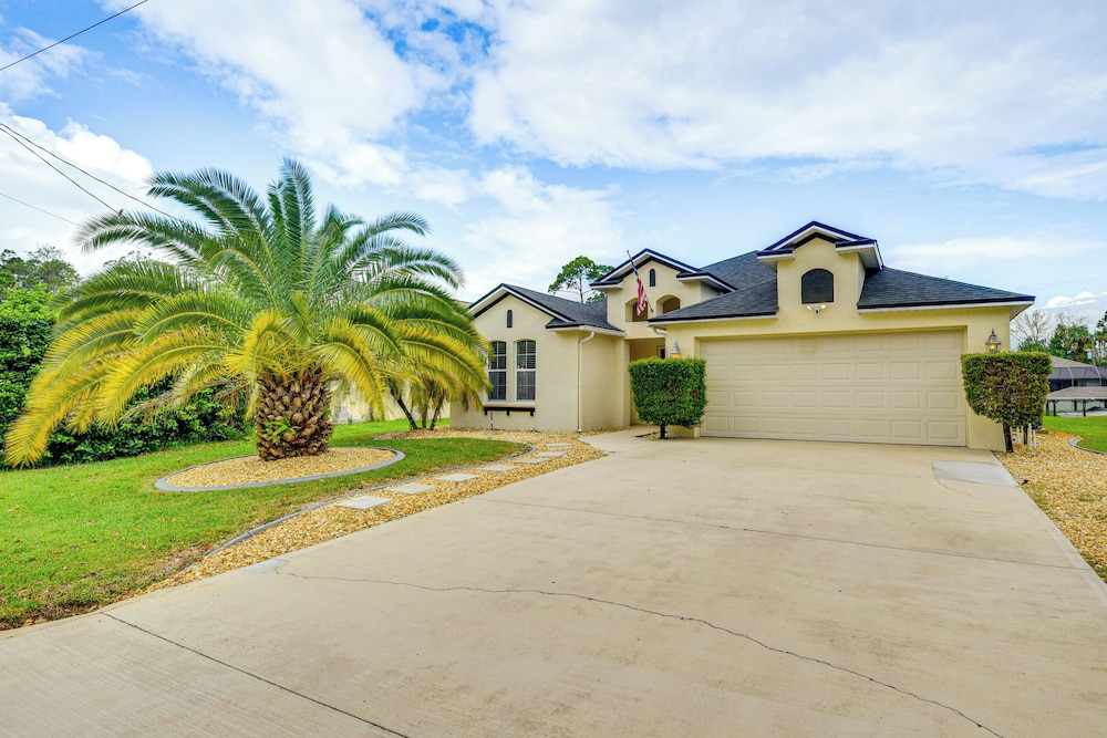 On-site Canal Access: Luxe Home in Palm Coast!